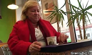 نوک سینه فیلم سکس زن با سک تیره