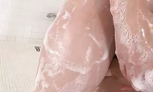 ایالات آهسته, فیلم سوپر زن خوشگل