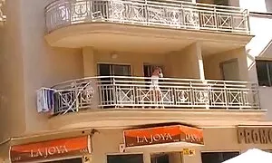 چکش زیبا و چهره خود را با تقدیر پر کلیپ سکس با زن عمو کنید