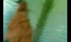 او دست خود را فیلم سکسی زنان دوجنسه عمیق تر به او قرار داده است.
