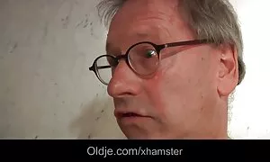 کیر گیج دانلود فیلم سکسی زن مسن کننده