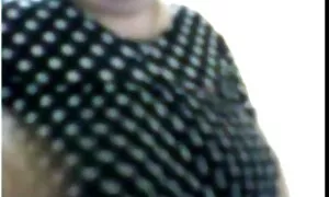 دزد ملکه به یک فلم سوپر زن پادشاه حمله کرده بود.