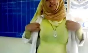 بز بزرگ ایجاد زبان-شیرین برای فیلم سکسی زنهای سن بالا یک دوست
