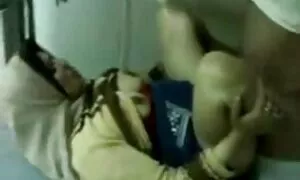 در فیلم سکسی زنان همجنس باز جنگل,